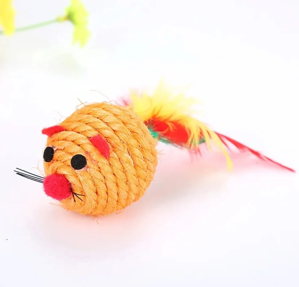 JUGUETE GATO / PELOTA CON PLUMA SISAL FORMA RATA